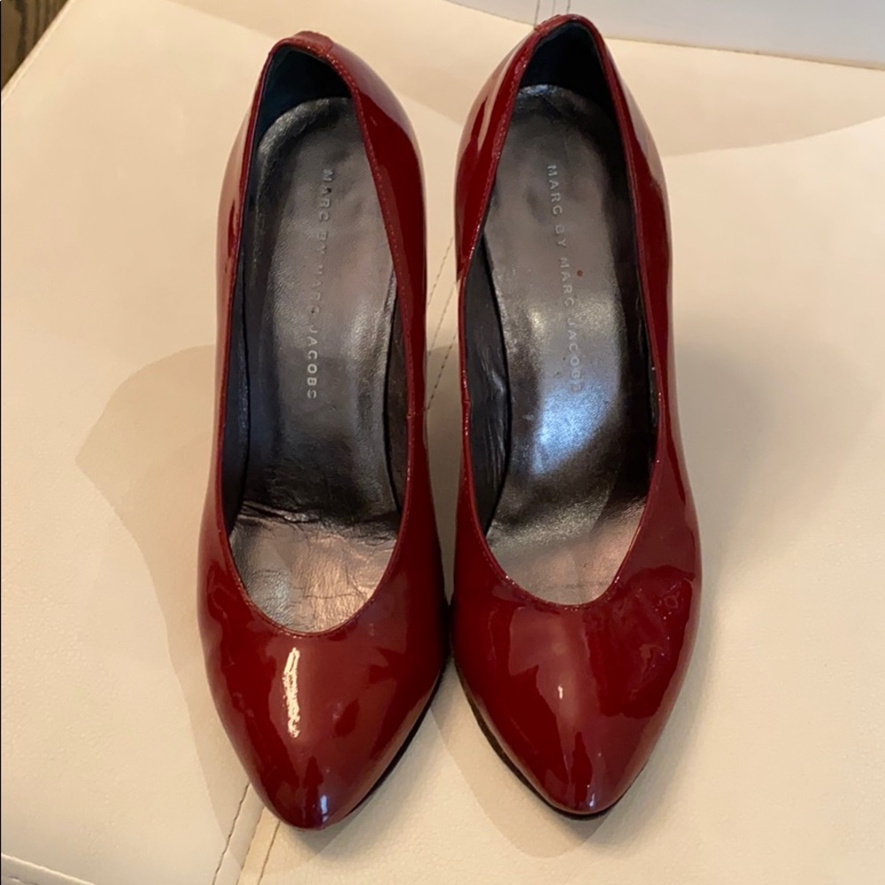 Marc Jacobs patent red shoes